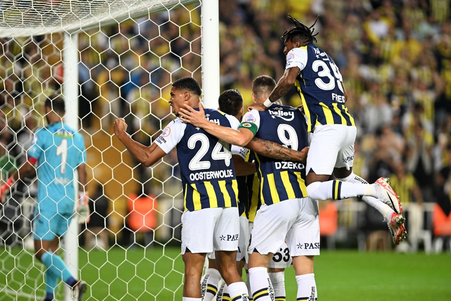 Okan Buruk elinden kaçırdığı yıldızı izledikçe kahroluyor! İsmail Kartal'la 11 maçta 6 gol 2 asist 6