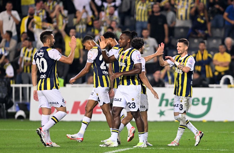 Okan Buruk elinden kaçırdığı yıldızı izledikçe kahroluyor! İsmail Kartal'la 11 maçta 6 gol 2 asist 12