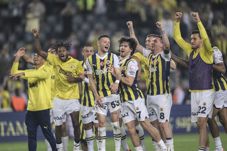 Okan Buruk elinden kaçırdığı yıldızı izledikçe kahroluyor! İsmail Kartal'la 11 maçta 6 gol 2 asist 17