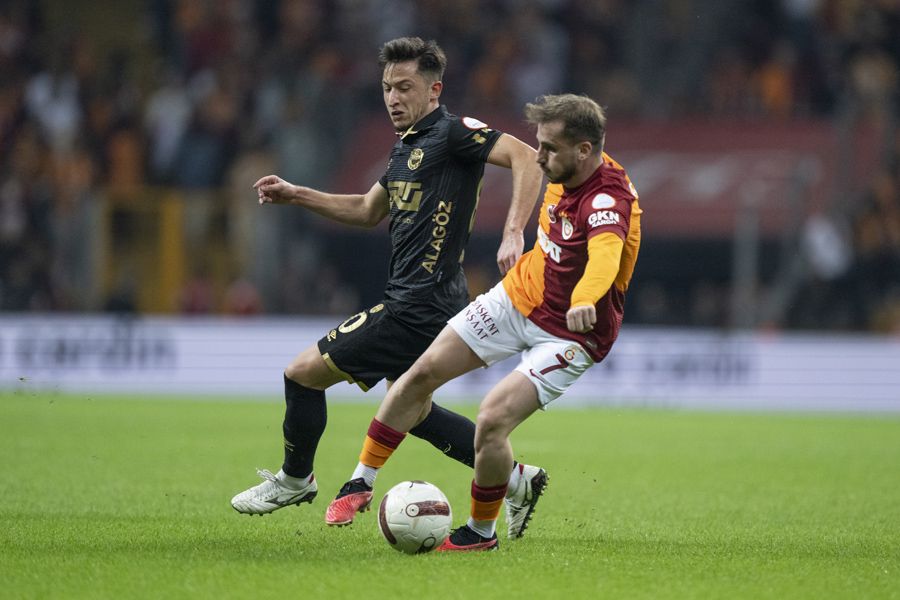 Ziyech, Halil Dervişoğlu, Tete, Barış Alper Yılmaz, Mertens, Kerem Aktürkoğlu... Galatasaray'da kriz 2