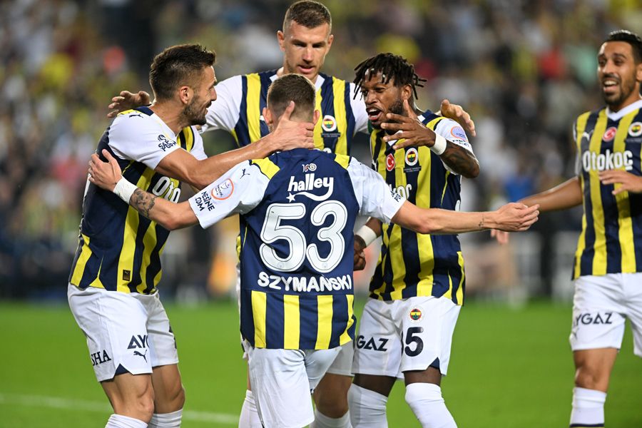 Ali Koç'un 10 milyon euro'luk yıldızını kapı dışarı etti imdada İsmail Kartal yetişti 4