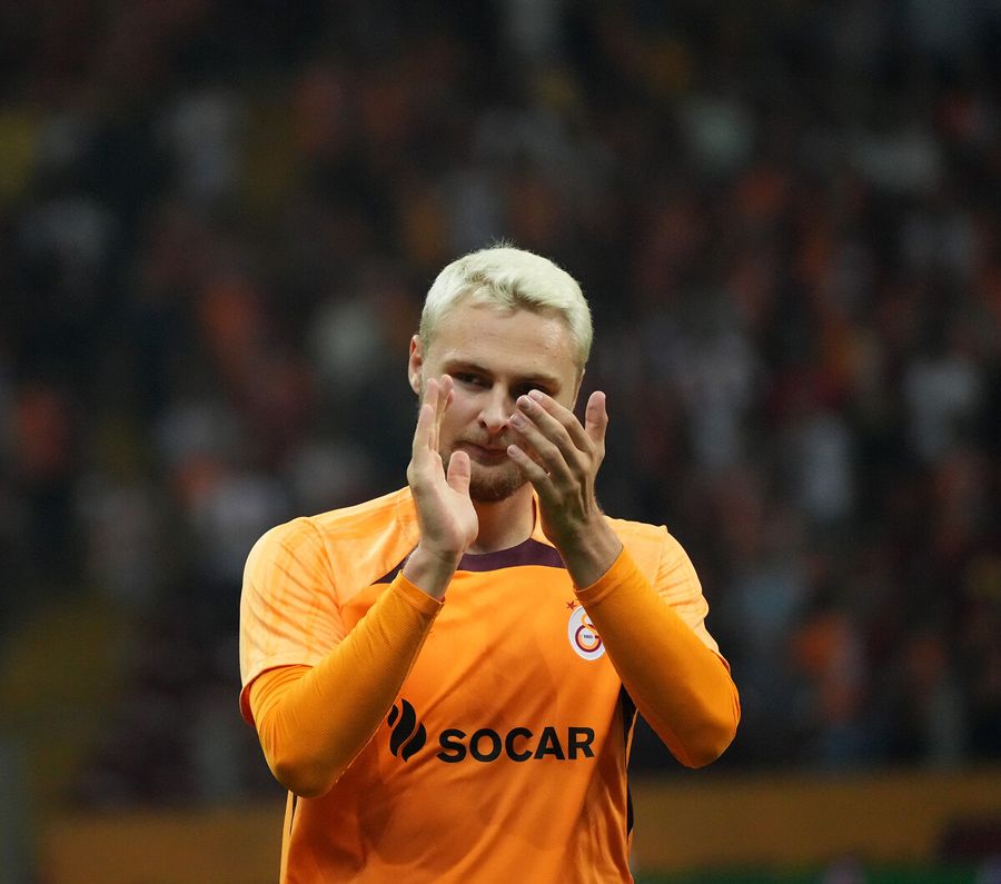 Davinson Sanchez ile Kaan Ayhan göz kamaştırdı Okan Buruk yıldız futbolcunun satışını onayladı! 25 M.€ 8