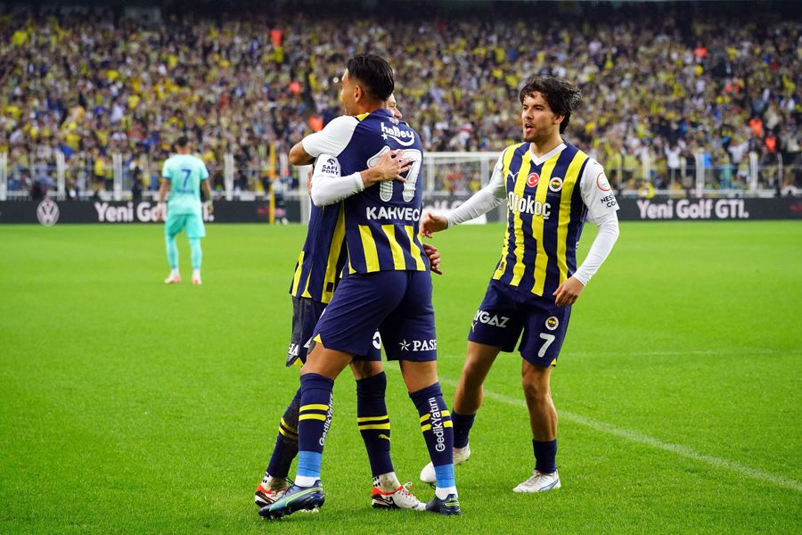 Cengiz Ünder'in geri dönüşünde takımdan kesilecek yıldızı açıkladı: İrfan Can Kahveci değil! 9