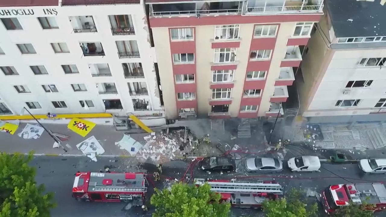 Bahçelievler’deki patlamaya ilişkin itfaiye raporu hazırlandı: Gaz bağlantı hortumu kasıtlı olarak kesilmiş 1