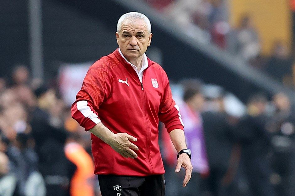Beşiktaş'ın yeni başkanı da belli oldu yeni teknik direktörü de 6