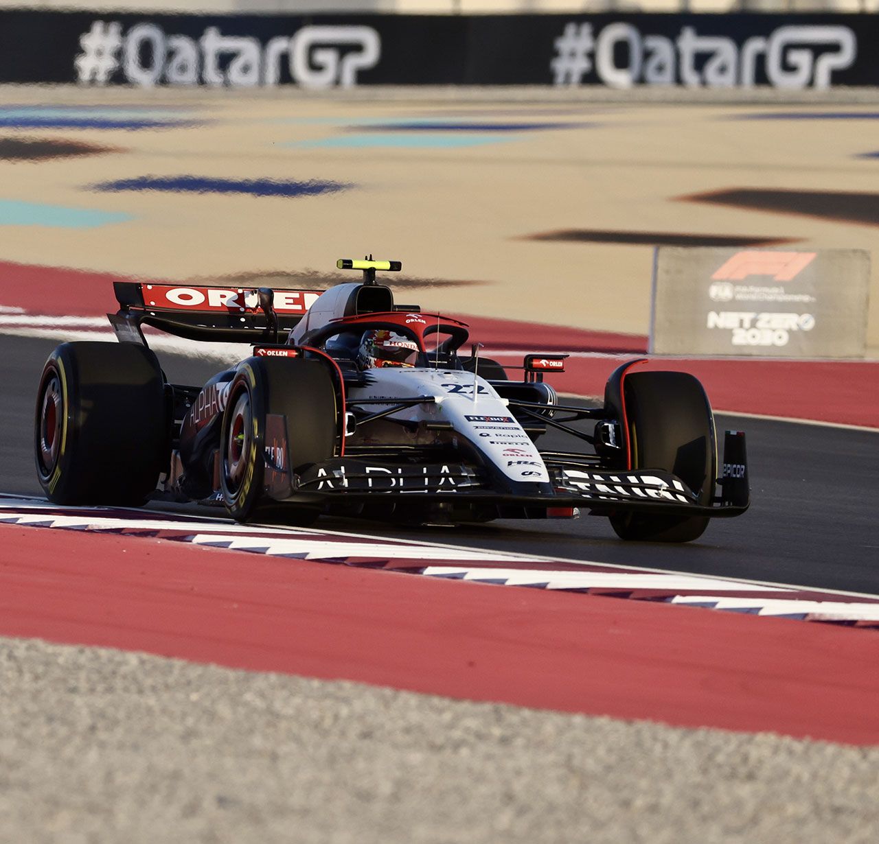 Formula 1 Katar Grand Prix öncesi dünyaca ünlü pilotlar teste çıktı! 4