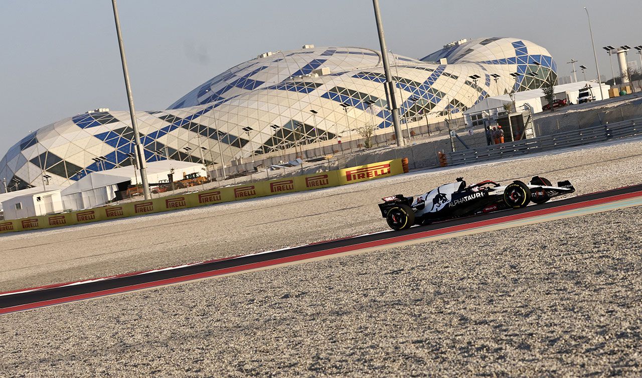 Formula 1 Katar Grand Prix öncesi dünyaca ünlü pilotlar teste çıktı! 7