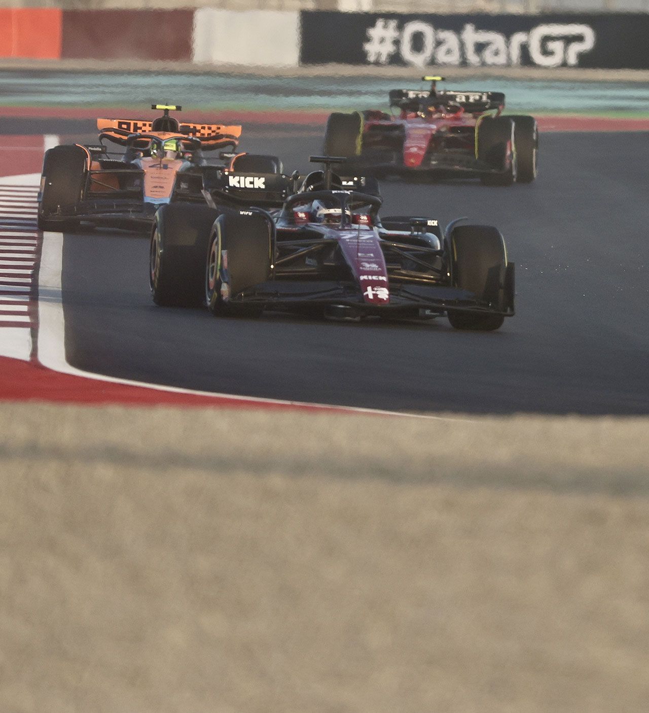 Formula 1 Katar Grand Prix öncesi dünyaca ünlü pilotlar teste çıktı! 15