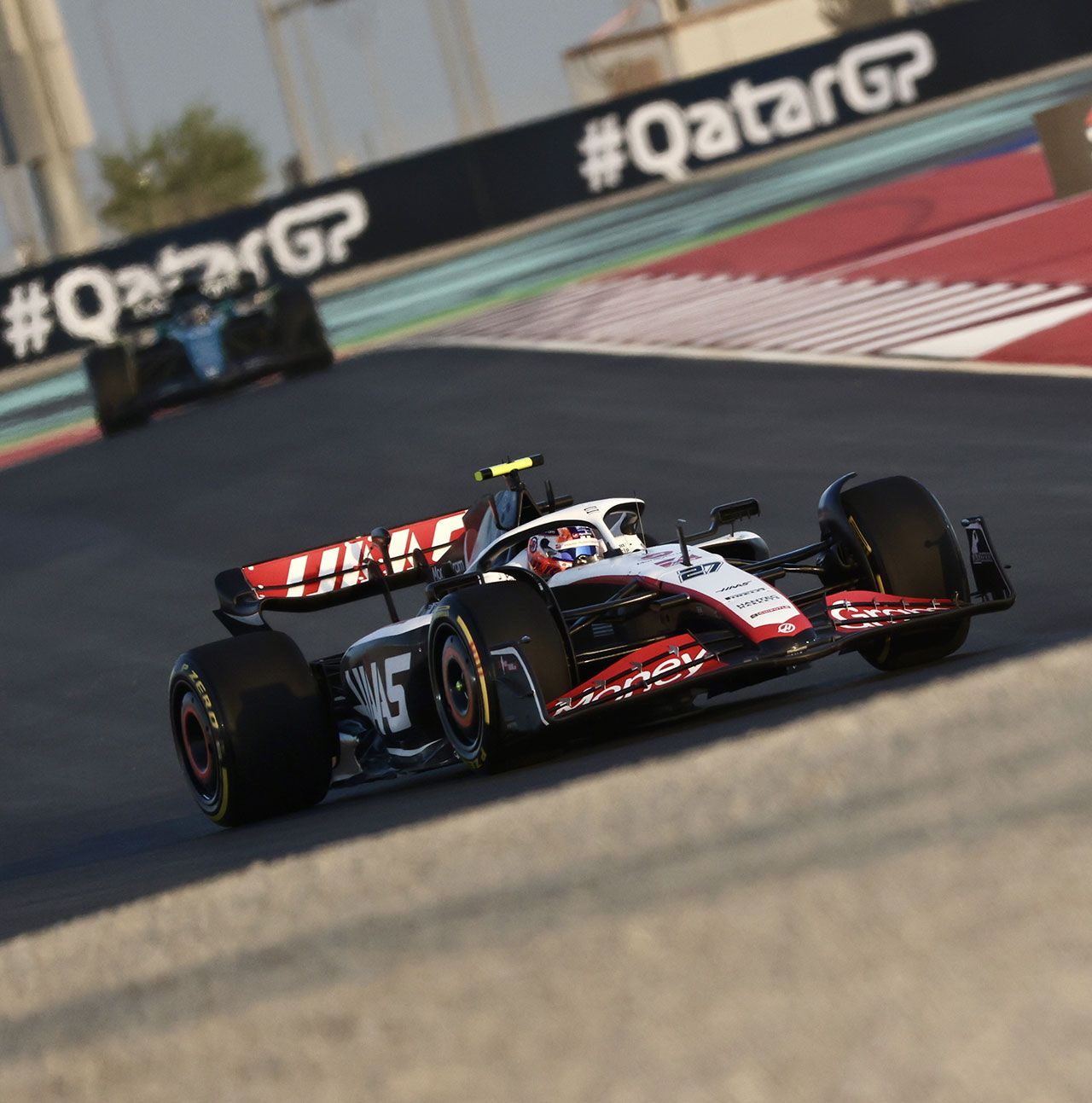 Formula 1 Katar Grand Prix öncesi dünyaca ünlü pilotlar teste çıktı! 19