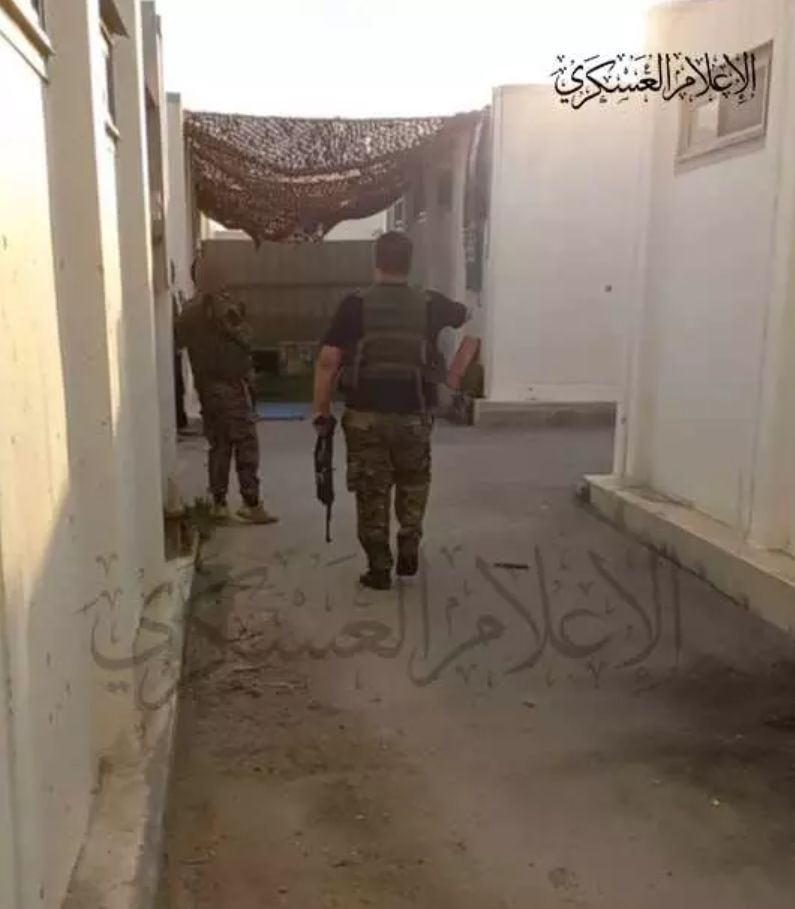 İsrail'de karargahlar ele geçirildi, tanklar yakıldı, askerler esir alındı! Hamas'ın "Aksa Tufanı" operasyonu sonrası çarpıcı görüntüler... 16