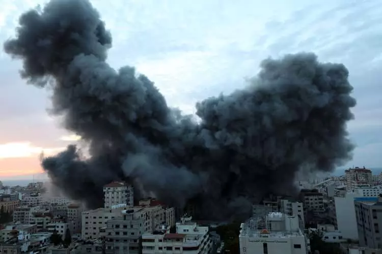 İşgalci İsrail, Gazze'de sivilleri bombalıyor! 10