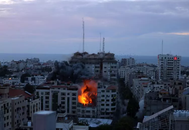 İşgalci İsrail, Gazze'de sivilleri bombalıyor! 19