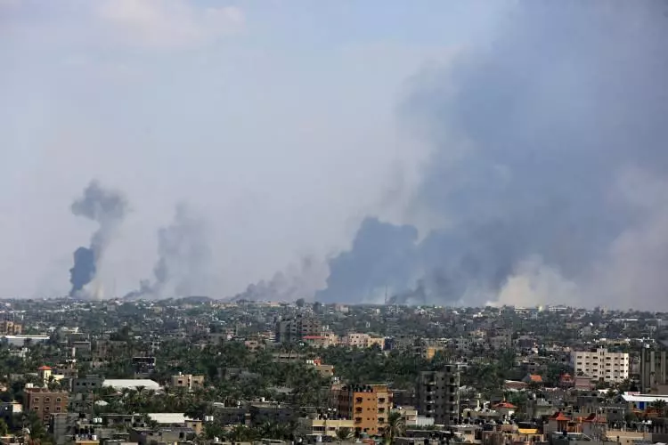 İşgalci İsrail, Gazze'de sivilleri bombalıyor! 23
