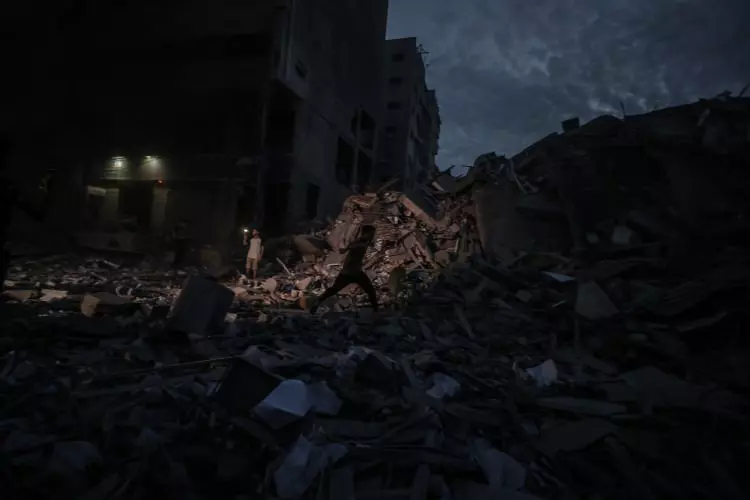 İşgalci İsrail, Gazze'de sivilleri bombalıyor! 34