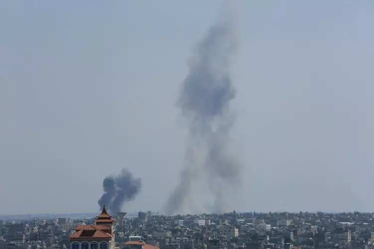 İşgalci İsrail, Gazze'de sivilleri bombalıyor! 5