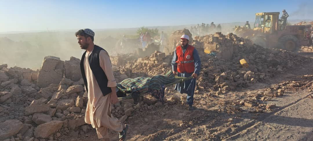 Afganistan'da 6.3 büyüklüğünde deprem! 2 bin 53 kişi öldü, 9 bini aşkın kişi yaralandı 4