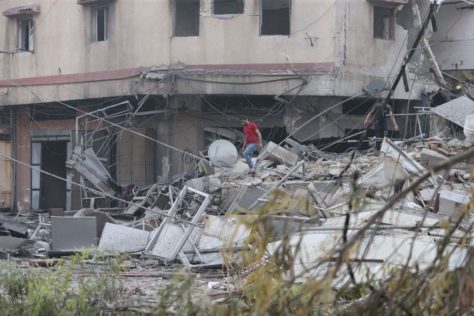 İsrail saldırıya devam ediyor: Gazze'de yıkımın boyutunu gösteren kareler... 5