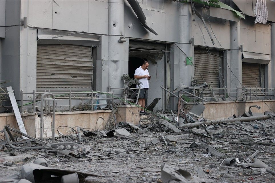 İsrail saldırıya devam ediyor: Gazze'de yıkımın boyutunu gösteren kareler... 3