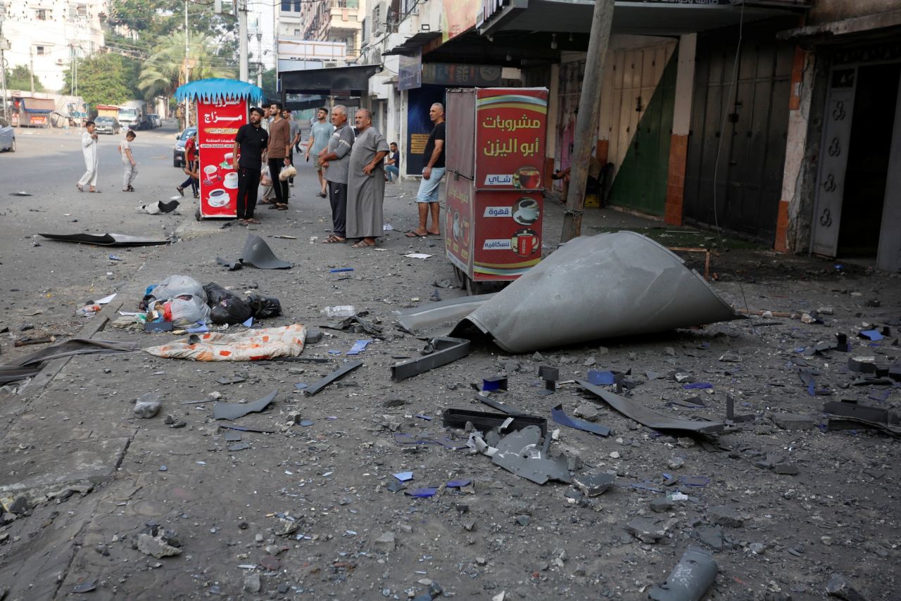 İsrail saldırıya devam ediyor: Gazze'de yıkımın boyutunu gösteren kareler... 48