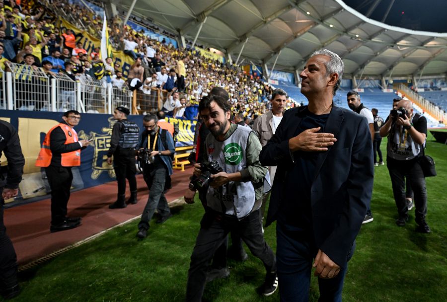 İsmail Kartal oyuna aldığına pişman oldu Ali Koç devre arasında ona yeni takım buldu 22