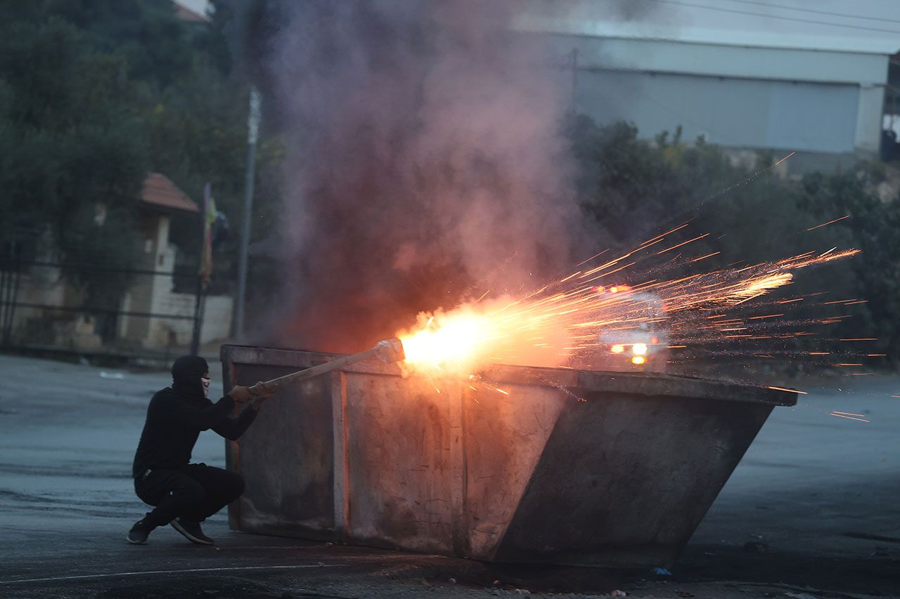 İsrail'in Batı Şeria'daki Filistinlilere müdahalesi karadan görüntülendi! Gazze'de korkunç görüntüler! Siviller vuruluyor! 15