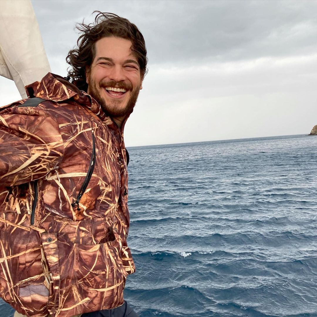 Bölüm başı ücretiyle Kıvanç Tatlıtuğ'u geride bıraktı! Çağatay Ulusoy, yeni anlaşmasıyla Türkiye'nin en pahalı oyuncusu oldu 3