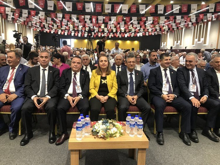 CHP kongresinde skandal konuşma: Yüksek Disiplin Kurulu üyesi Garip Erdoğan, Demirtaş'a selam yolladı! 1