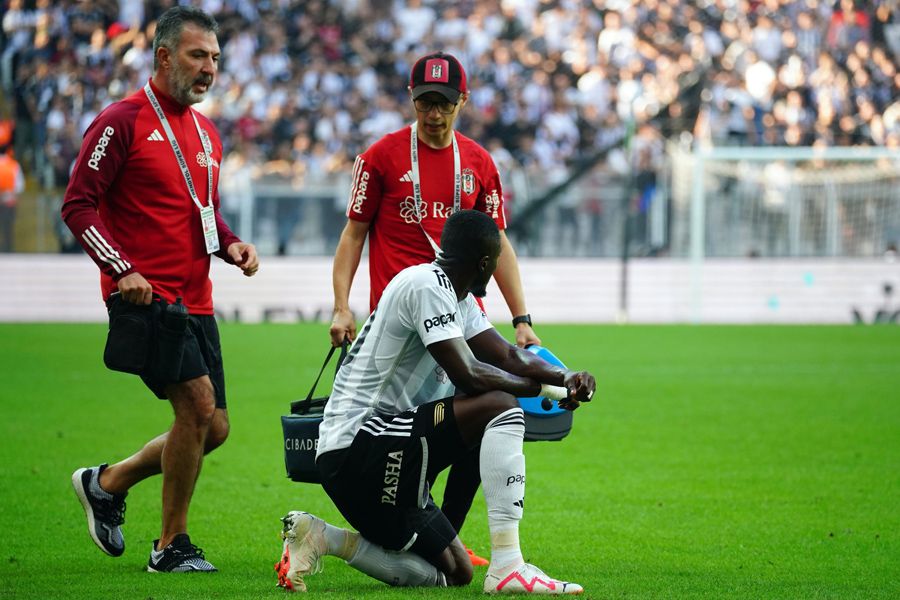 Okan Buruk Burak Yılmaz'ın teknik direktörlük kariyerini başlamadan bitirecek! Hükmen mağlubiyet... 10