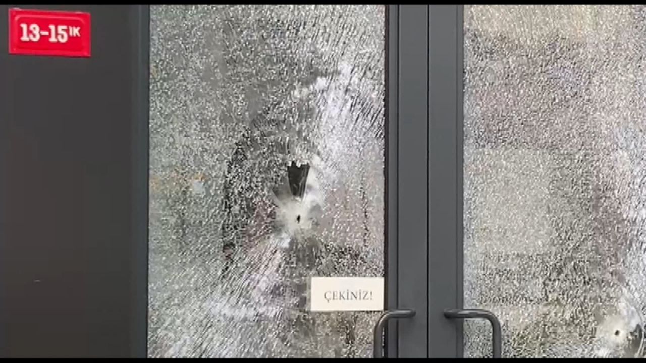 Güzellik merkezi kurşunlanınca Dilan Polat'ı sorumlu tutmuştu! Banu Parlak'ın iş yerine silahlı saldırı olayında çarpıcı detay: Tetikçiler bakın kim çıktı 5