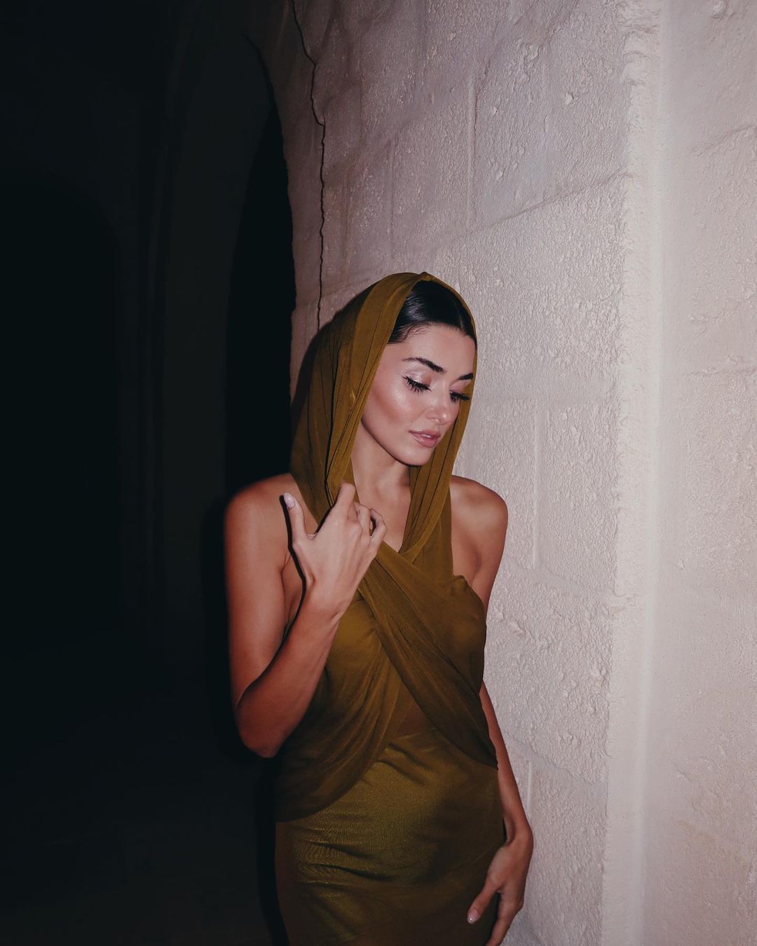 Hande Erçel'in tarzına beğeni ve yorum yağdı! 3