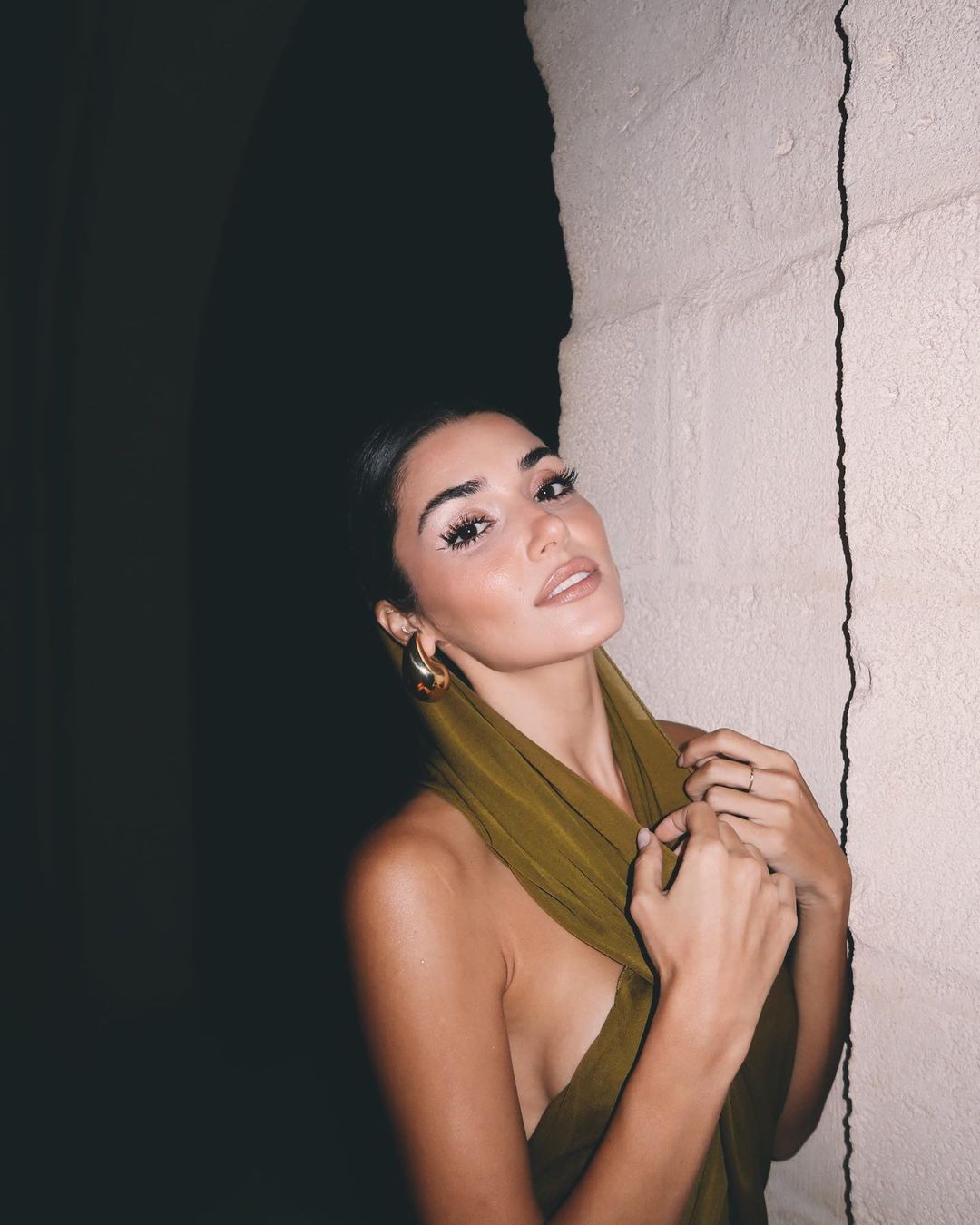 Hande Erçel'in tarzına beğeni ve yorum yağdı! 5