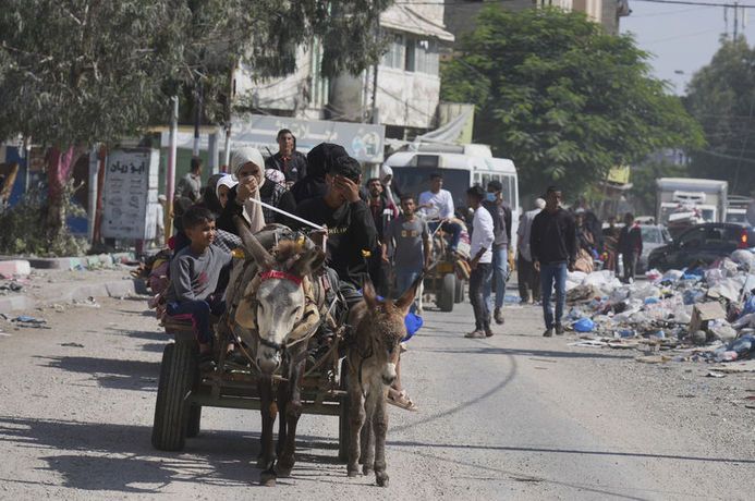 ''Gazze'yi boşaltın'' diyen işgalci İsrail, katliamdan kaçan sivilleri vurdu! 70 kişi öldü, 200'den fazla kişi yaralandı 4