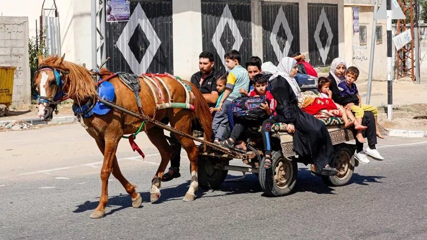 ''Gazze'yi boşaltın'' diyen işgalci İsrail, katliamdan kaçan sivilleri vurdu! 70 kişi öldü, 200'den fazla kişi yaralandı 5