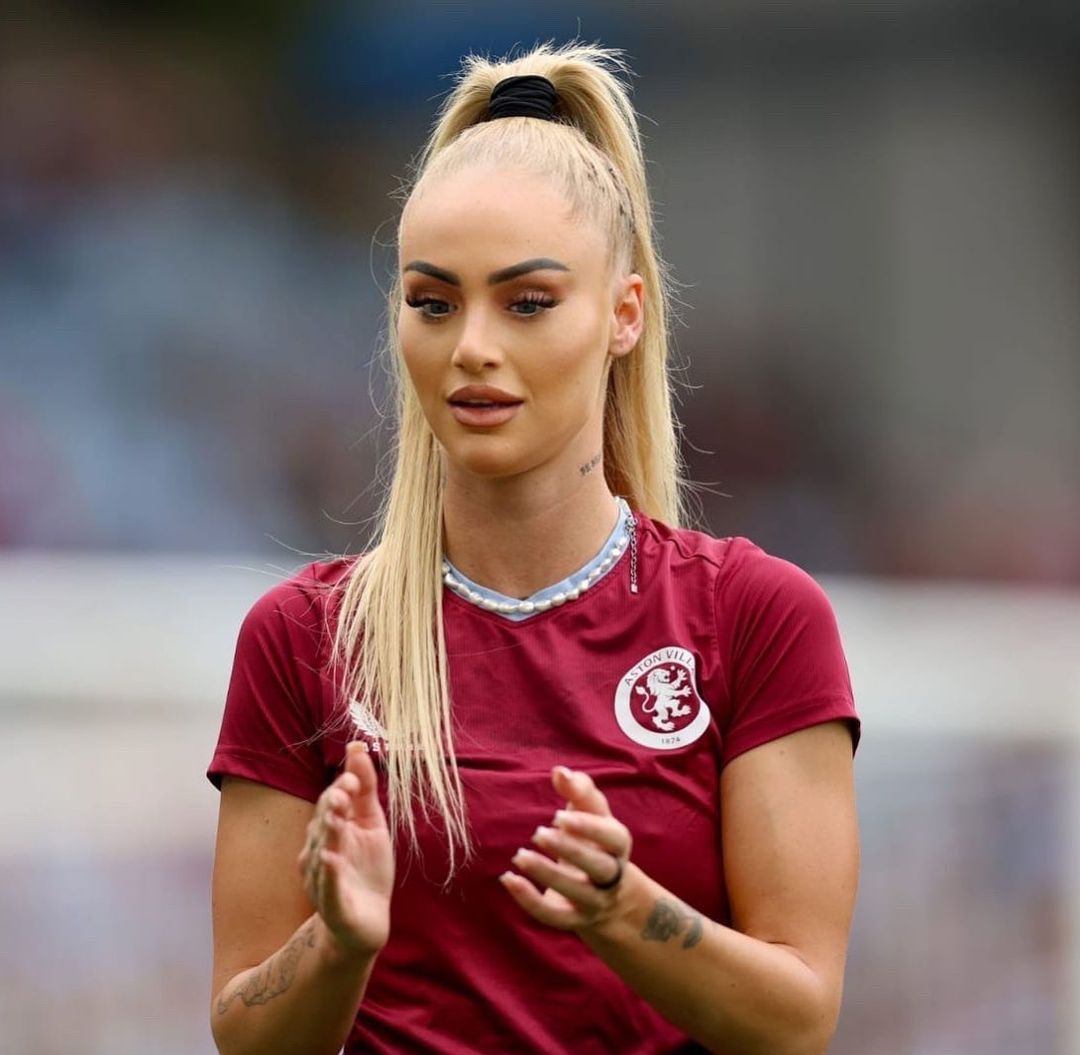 Ünlü futbolcu Alisha Lehmann, çok tanınmış bir isimden aldığı ahlaksız teklifi itiraf etti: Tutkulu bir gece için 110 bin dolar 11