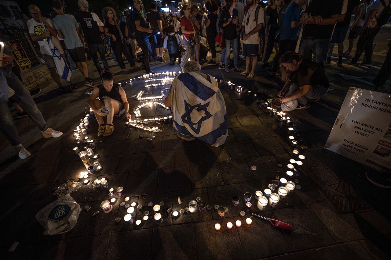 Gazze'deki "İsrailli esirlerin" aileleri, Tel Aviv'de Netanyahu'yu istifaya çağırdı 14