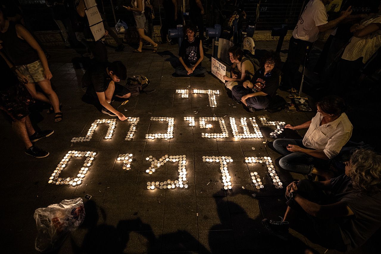 Gazze'deki "İsrailli esirlerin" aileleri, Tel Aviv'de Netanyahu'yu istifaya çağırdı 15