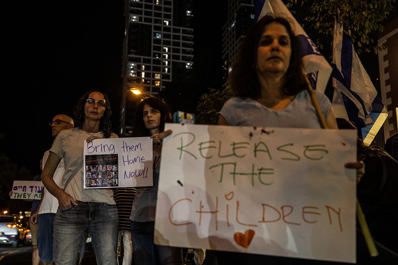 Gazze'deki "İsrailli esirlerin" aileleri, Tel Aviv'de Netanyahu'yu istifaya çağırdı 18
