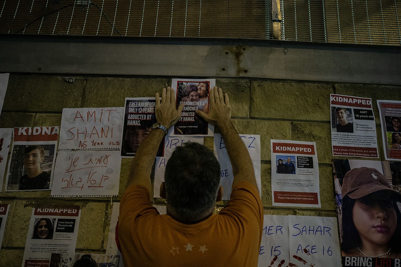 Gazze'deki "İsrailli esirlerin" aileleri, Tel Aviv'de Netanyahu'yu istifaya çağırdı 22