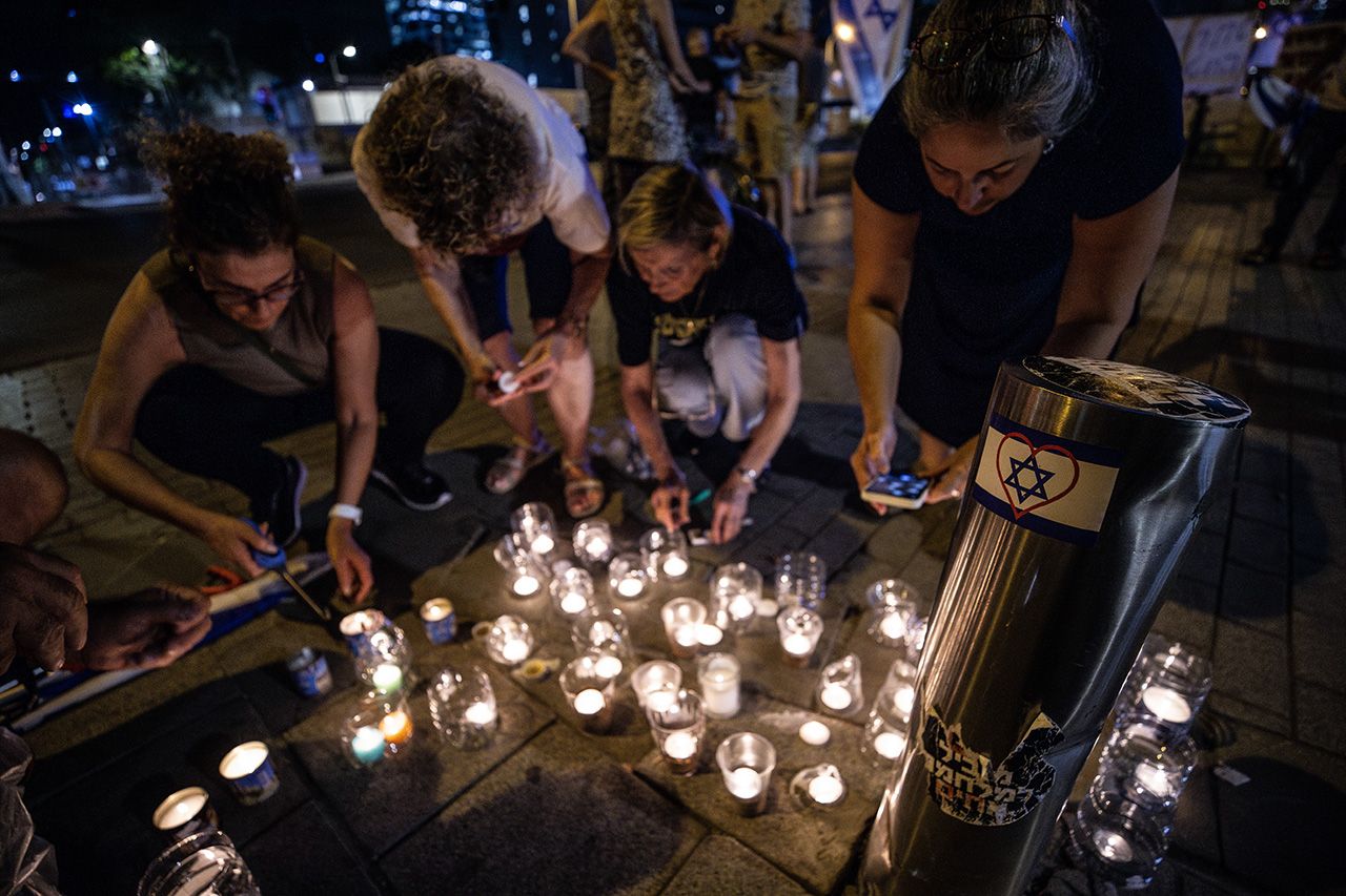 Gazze'deki "İsrailli esirlerin" aileleri, Tel Aviv'de Netanyahu'yu istifaya çağırdı 27