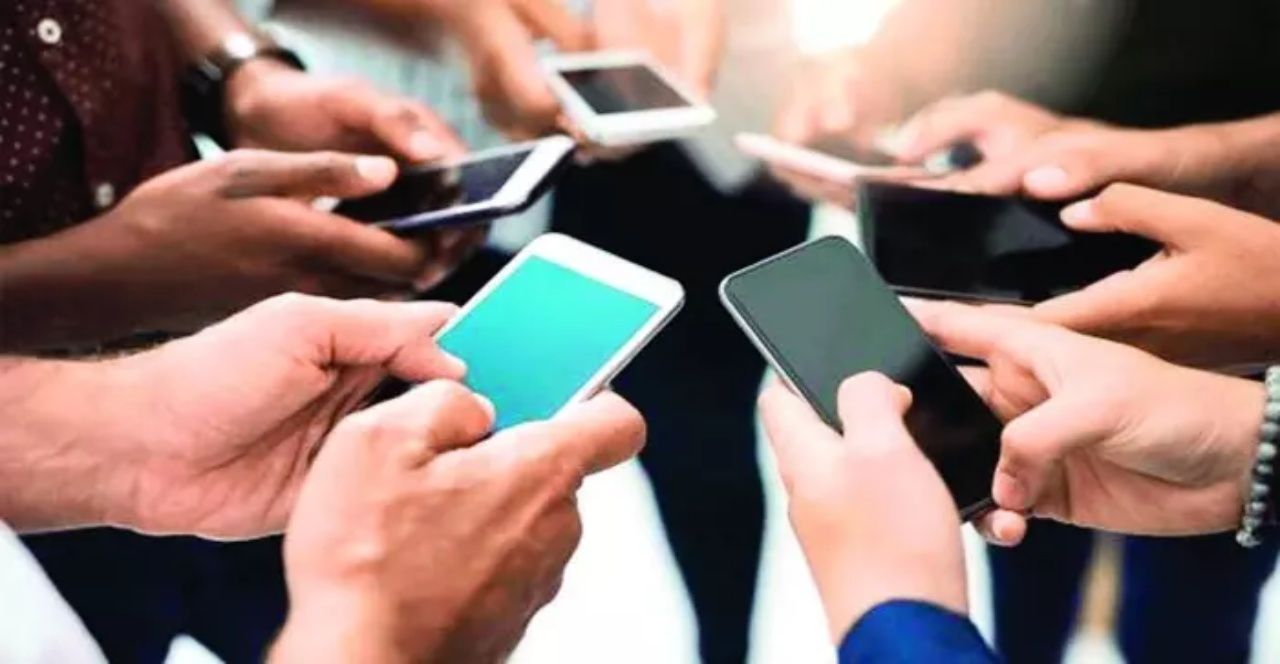 Cep telefonlarının IMEI numaraları kayıtlarına ilişkin düzenleme! Klonlama yapılan cep telefonları kapanacak 3