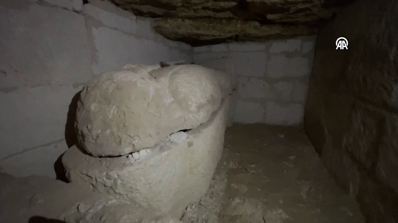 Mısır'ın El Minye vilayetinde yeni eserler keşfedildi 5