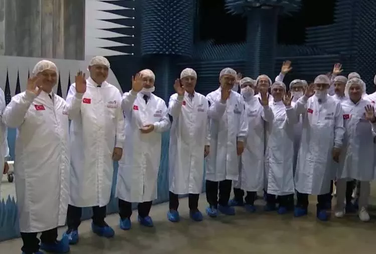Dünyada sayılı ülke üretiyor! Türksat 6A'dan firesiz başarı 15