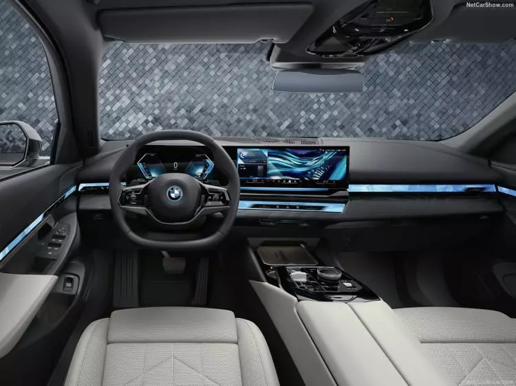 BMW 5 serisi, yepyeni haliyle satışa sunuldu! İşte Türkiye fiyatı... 11