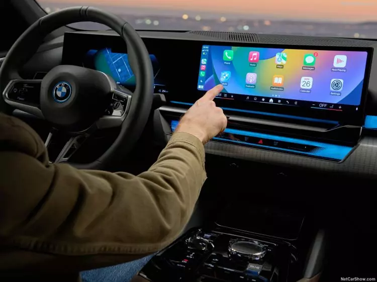 BMW 5 serisi, yepyeni haliyle satışa sunuldu! İşte Türkiye fiyatı... 3