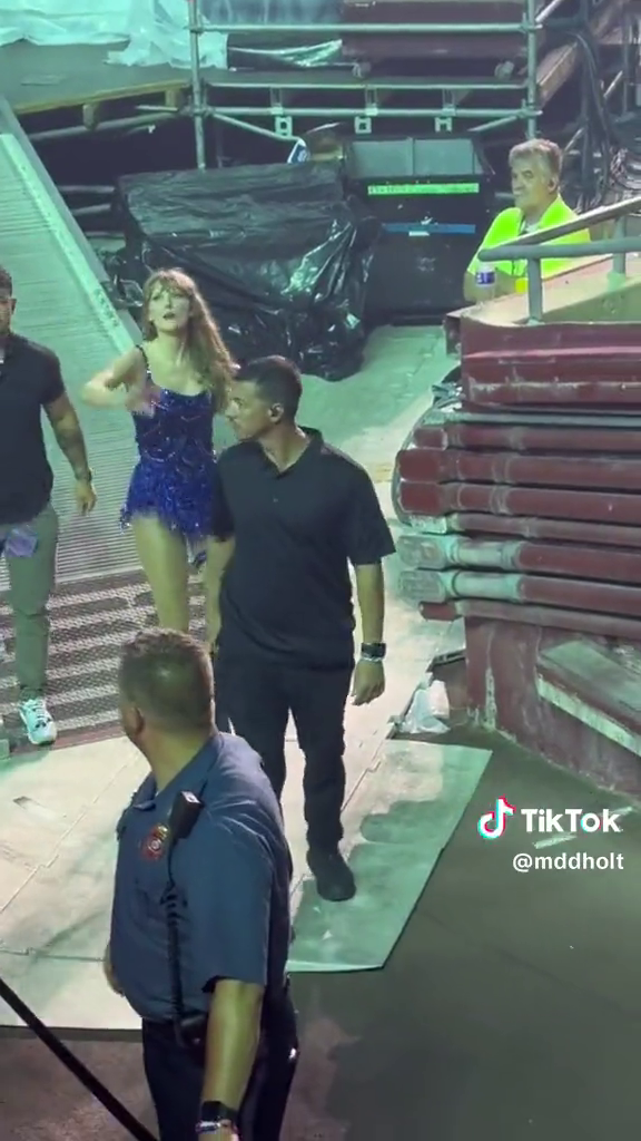 Taylor Swift'in koruması ünlü şarkıcıya tepki gösterdi! İsrail'e gidip savaşa katıldı! 3