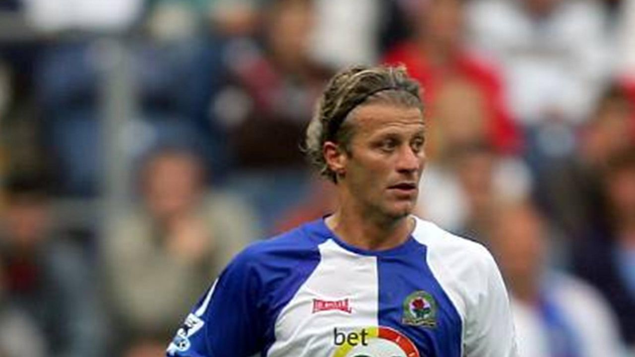 Milli futbolcunun takım arkadaşından itiraf: "Fabrika bacası gibiydi. Devre arasında bile sigara içerdi" 4