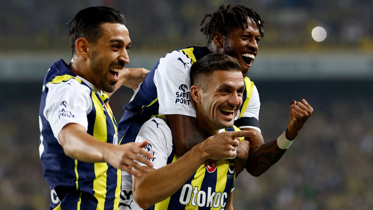Galatasaraylı taraftarları kızdıracak sözler: "Kusura bakmayın Fenerbahçe bir tık önde" 1