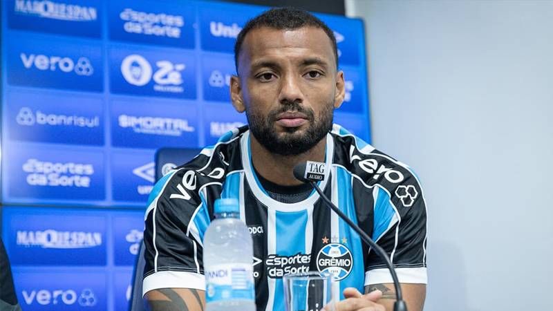Dursun Özbek transfer edememişti, Ali Koç aldığına pişman oldu! 4.7 milyon euroluk yıldız 9 maçta tek gol bile atamadı 6
