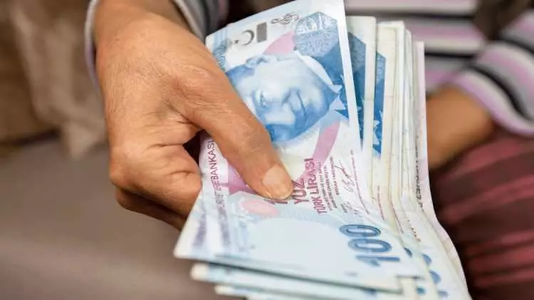 Milyonlarca emekliyi ilgilendiriyor! TBMM'de kabul edildi... Hesaplarınızı kontrol edin! 9