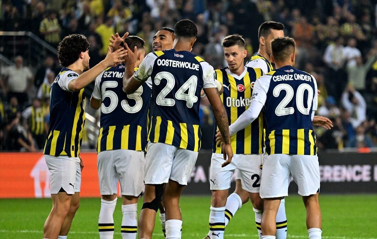 "Fenerbahçe uzay takımı oldu safsatası makyaj dökülünce ortaya çıktı! Kötü kadronun iyiymiş gibi gözüken topçuları…" 12